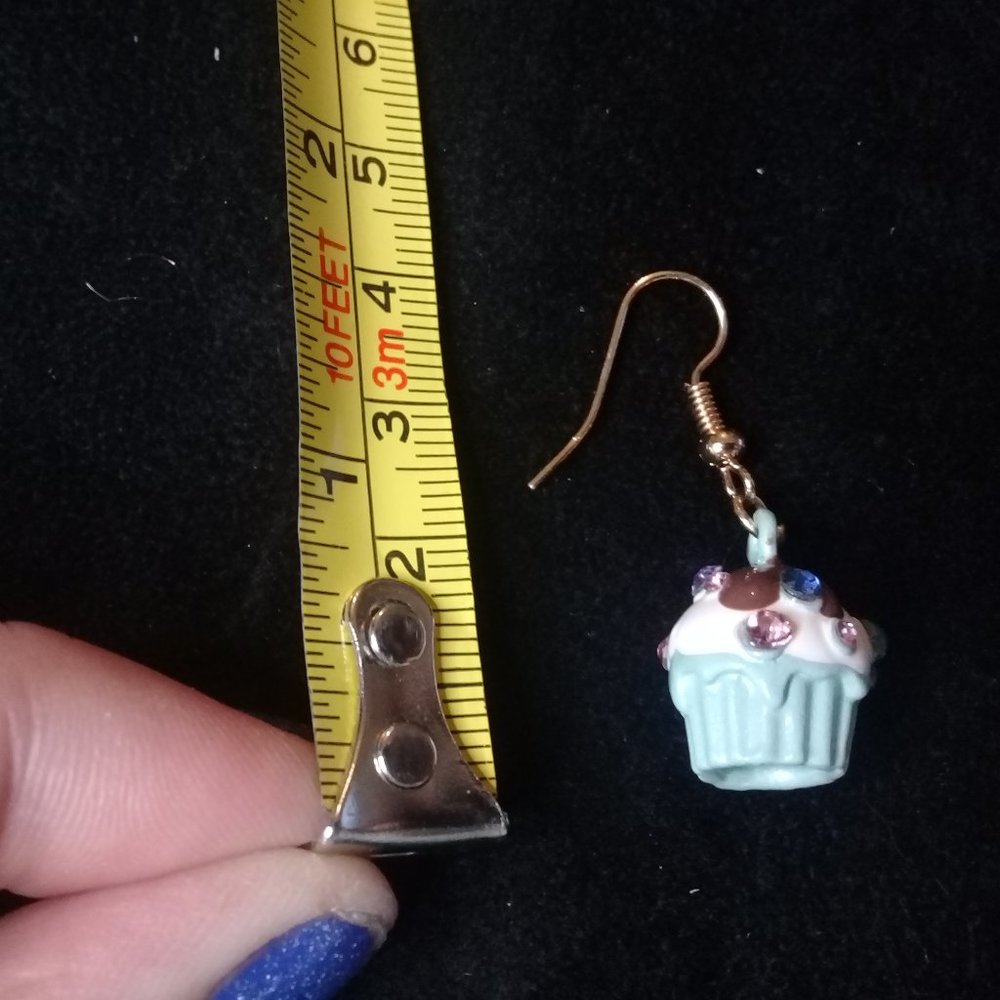 Tiny Metal Cupcake With Rhinestone Sprinkles - image 3